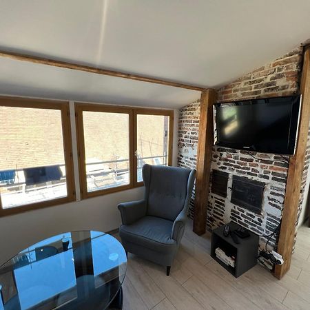 Bellevue Appartement Sous Les Toits Hypercentre Climatise Dole Exterior photo