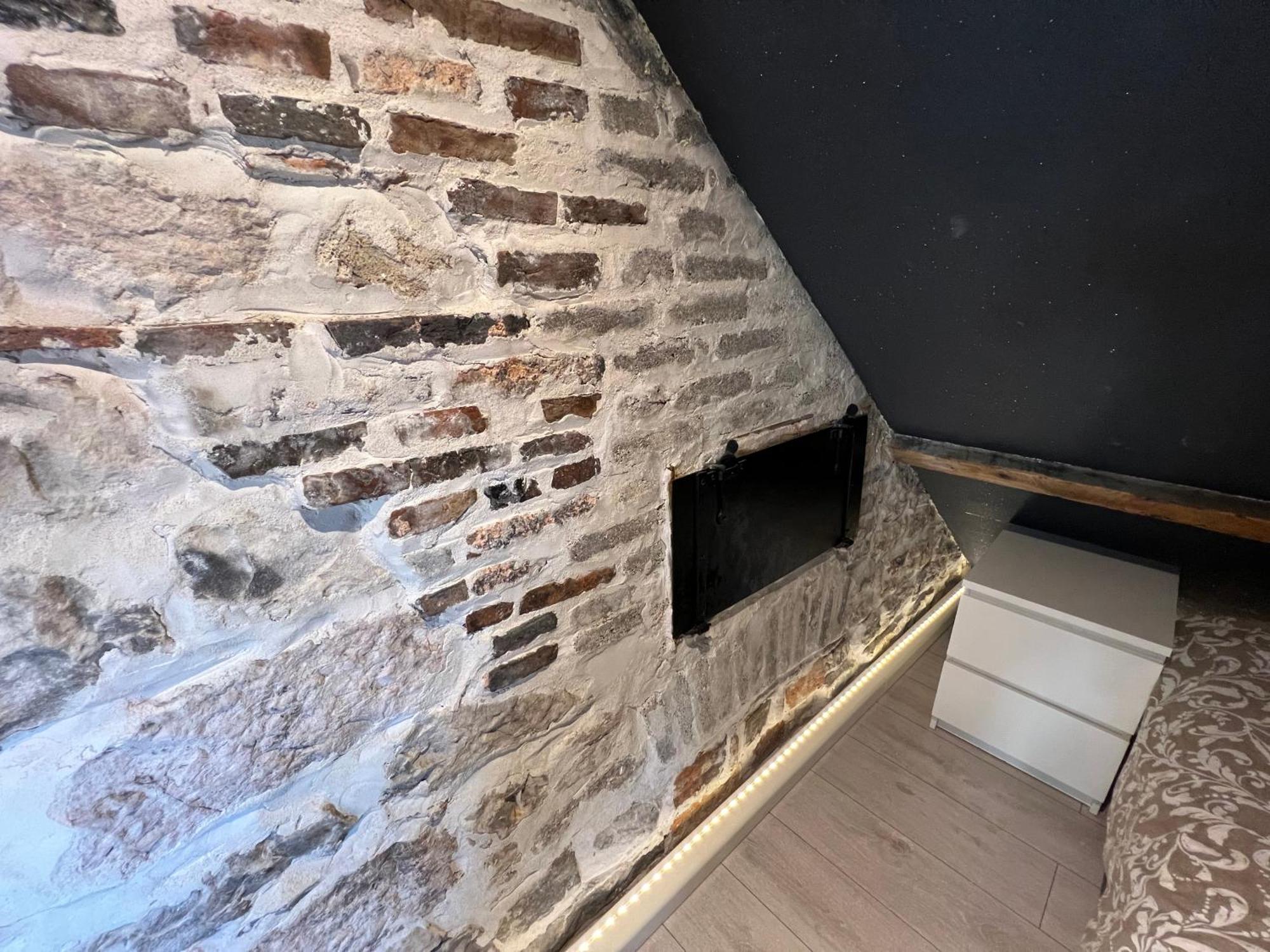 Bellevue Appartement Sous Les Toits Hypercentre Climatise Dole Exterior photo